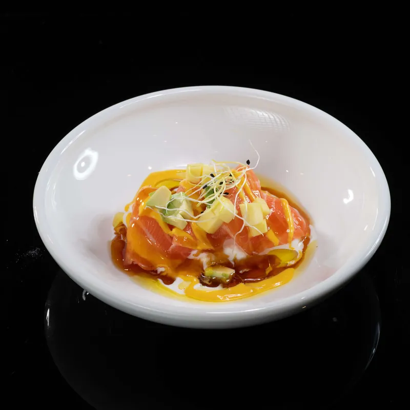 LACHS IN FARBENSPIEL