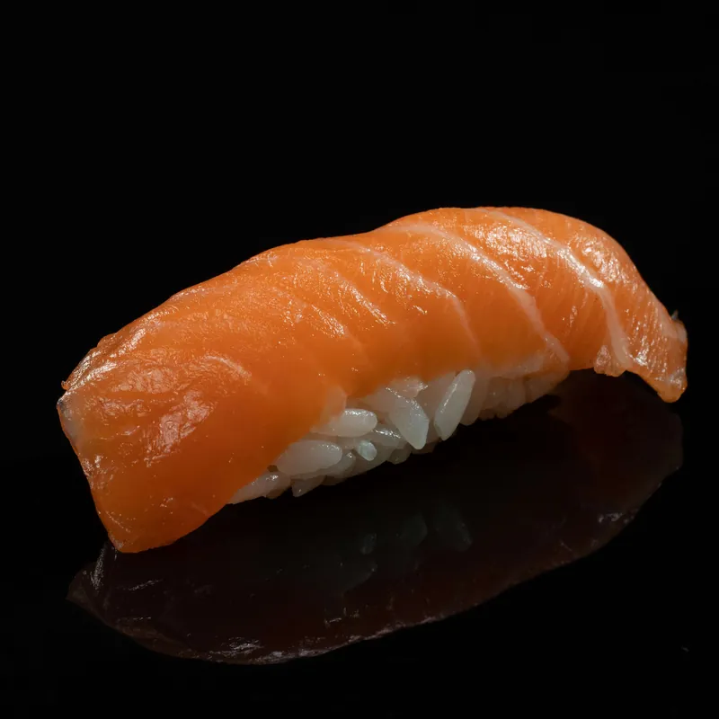 LACHS NIGIRI