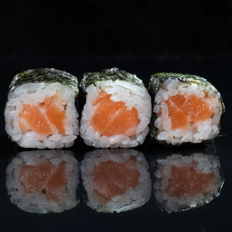 LACHS MAKI