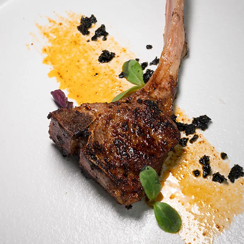 GEGRILLTE LAMMKOTELETTS